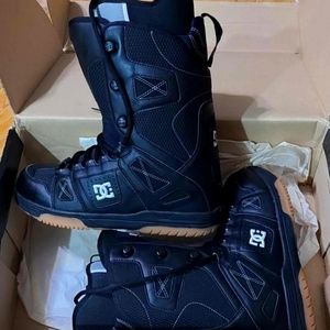 BLACK DC PHASE  MENS SIZE 12 SNOWBOARD BOOT
